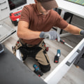 Real-time updates and communication with customers: Improving customer satisfaction through handyman software